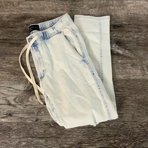 Light Wash High Jeans By Cotton On